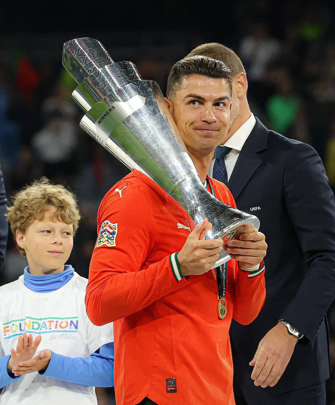 开云-切尔西前途光明！，C罗新星刷新纪录表现突出观众掌声雷动-开云